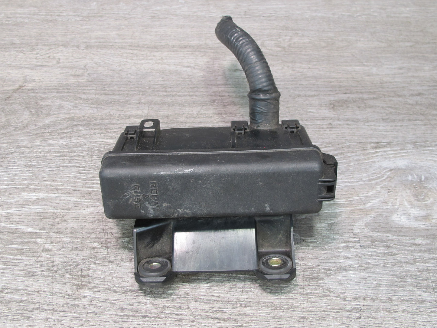 01-05 Lexus JZS160L GS430 GS300 Underhood Fuse Relay Box 3138XA2 OEM