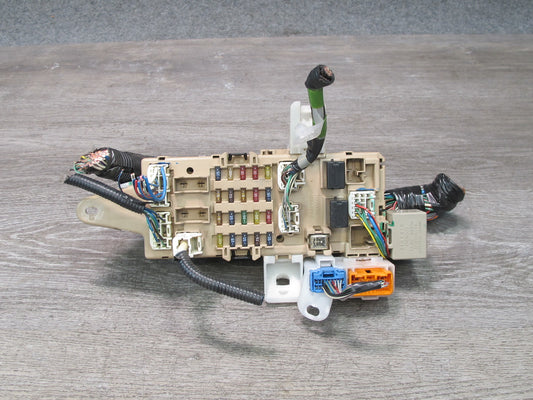 01-05 Lexus JZS160L GS430 GS300 Dash Left Fuse Relay Box Module w MPX Module OEM