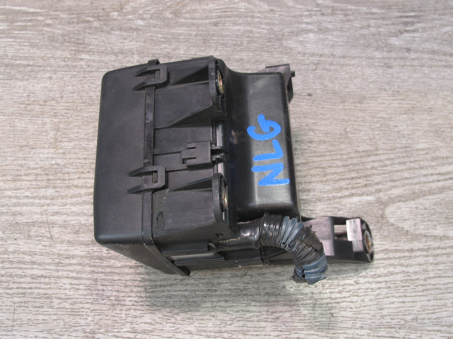 01-05 Lexus JZS160L GS430 GS300 Under Hood Fuse Relay Box OEM