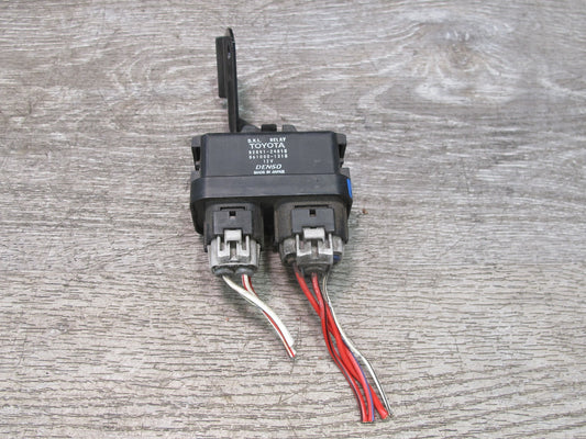 98-05 Lexus JZS160L GS400 GS430 GS300 Running Light Relay Module 82841-24010 OEM