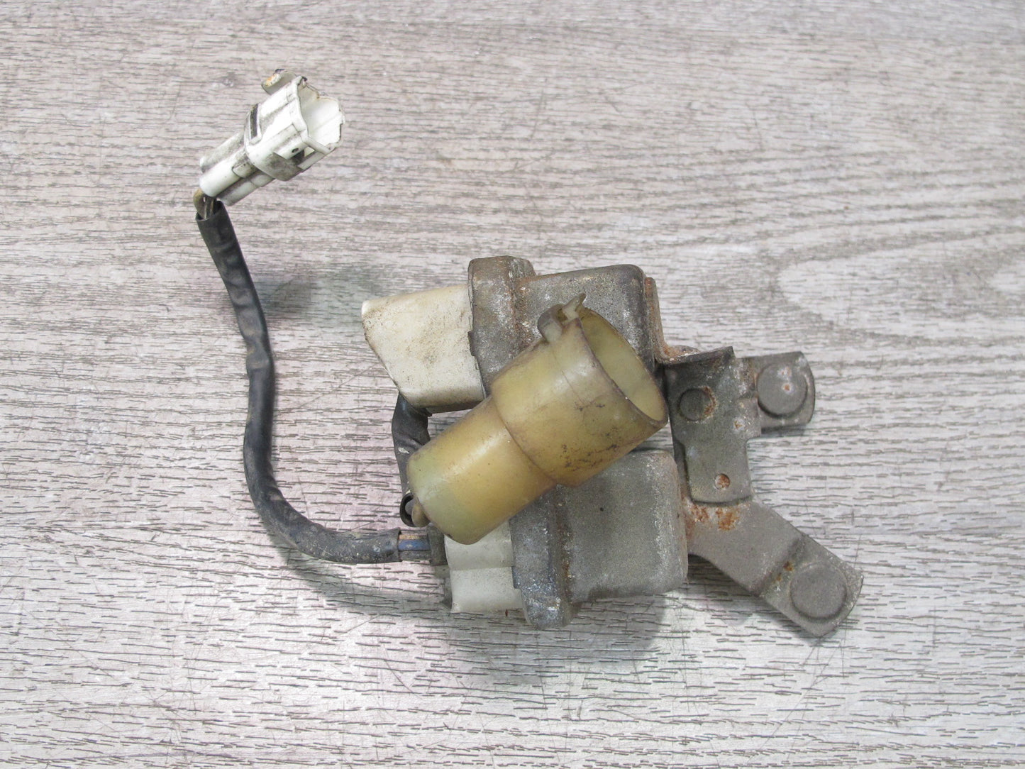 86-92 Toyota Supra MA70L Set of 2 A/C Fan Relay Module w Bracket OEM
