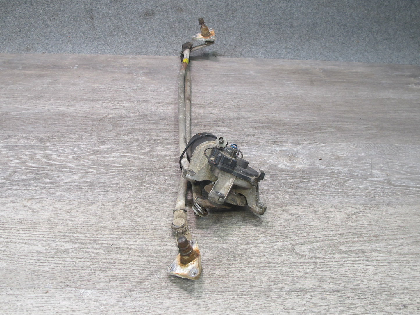 86-92 Toyota Supra MA70L Front Wiper Transmission Linkage w Motor OEM