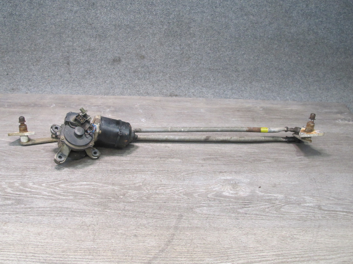 86-92 Toyota Supra MA70L Front Wiper Transmission Linkage w Motor OEM