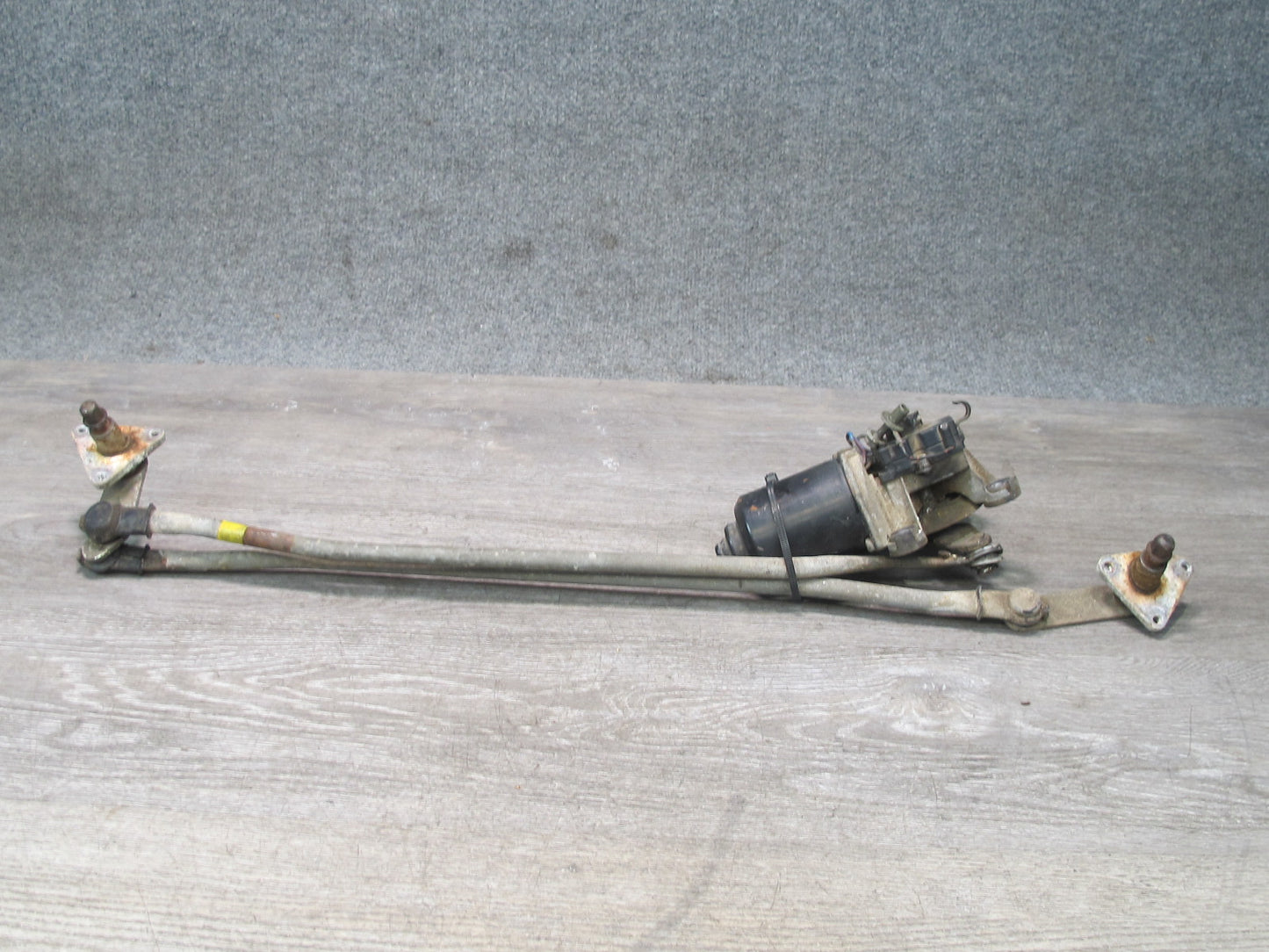 86-92 Toyota Supra MA70L Front Wiper Transmission Linkage w Motor OEM