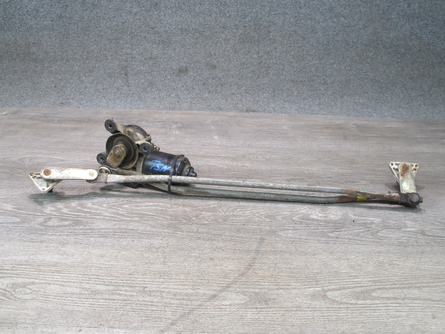 86-92 Toyota Supra MA70L Front Wiper Transmission Linkage w Motor OEM