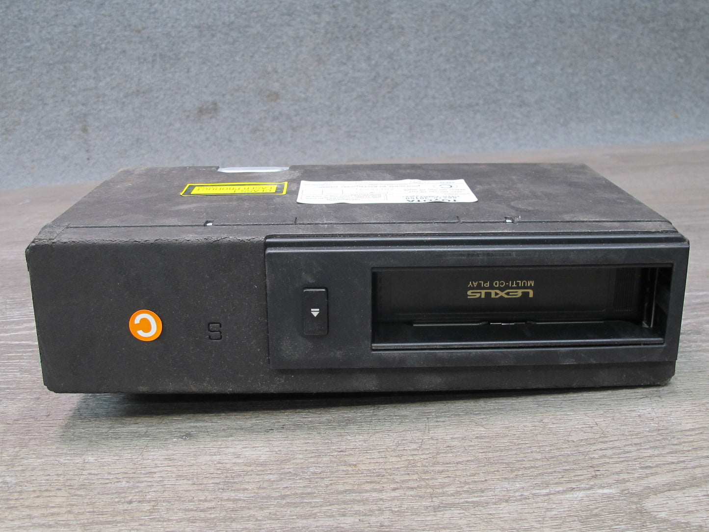 98-02 Lexus JZS160L GS400 GS430 GS300 CD Changer w Magazine 86270-30150 OEM