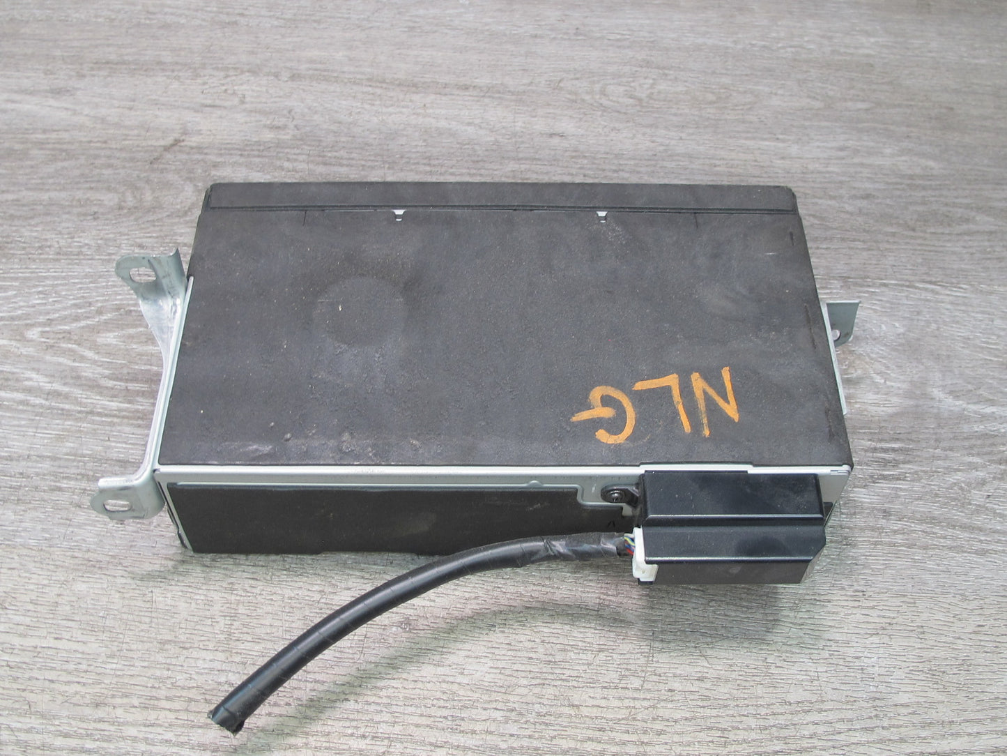 98-02 Lexus JZS160L GS400 GS430 GS300 CD Changer w Magazine 86270-30150 OEM