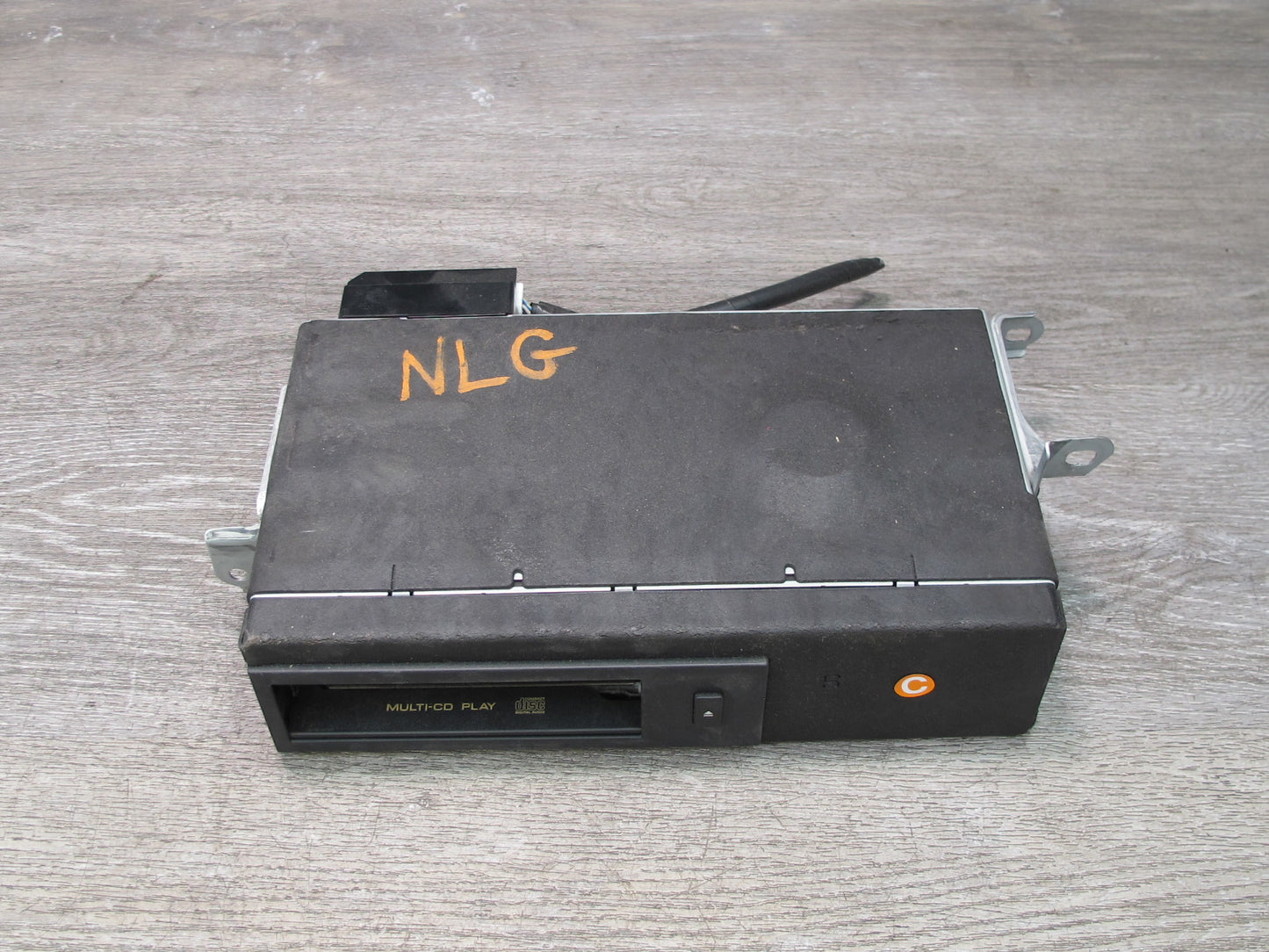 98-02 Lexus JZS160L GS400 GS430 GS300 CD Changer w Magazine 86270-30150 OEM
