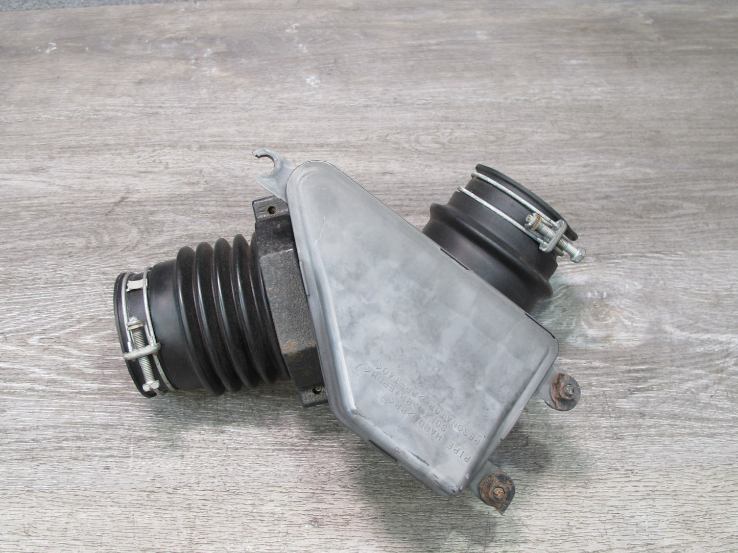 01-05 Lexus JZS160L GS300 Air Intake Resonator Tube 17860-46142 OEM