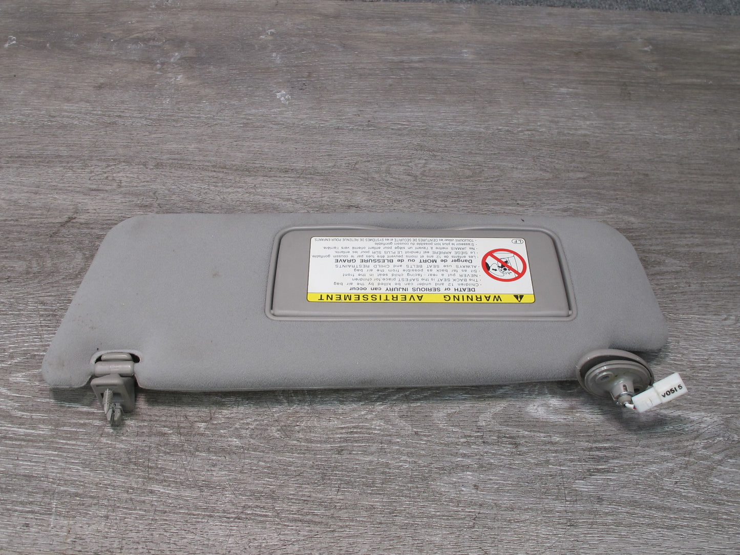 01-05 Lexus GS300 GS430 Set of 2 Front Left & Right Sun Visor Shade Gray OEM