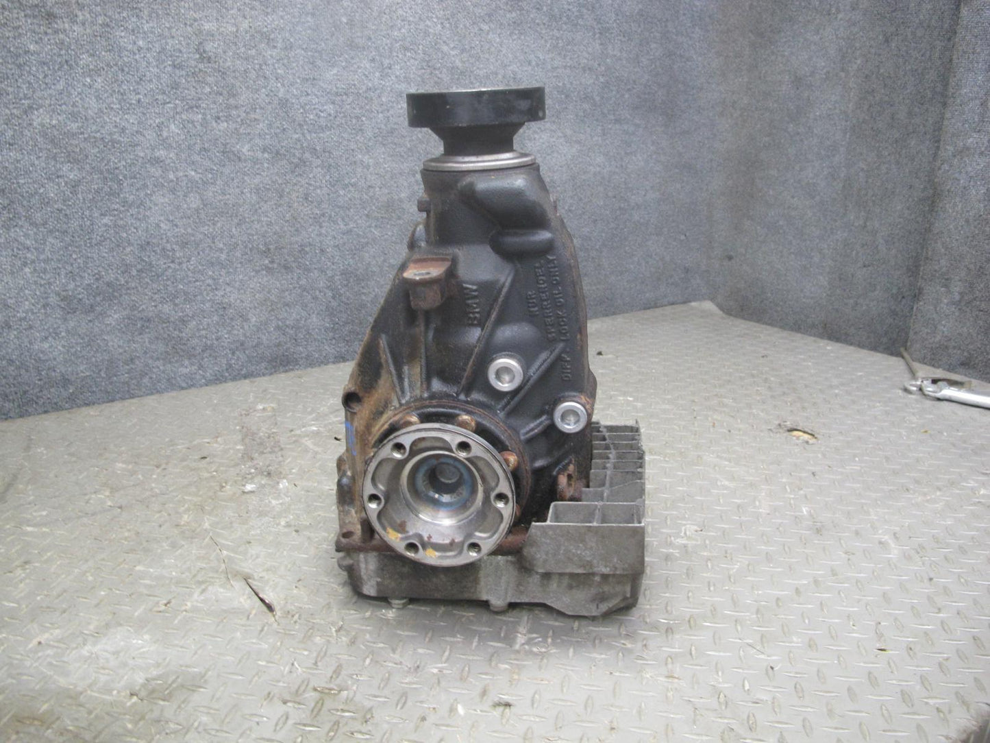 2008-2013 BMW E90 E92 E93 M3 MT Rear Differential Carrier LSD 3.85 Ratio 2283005