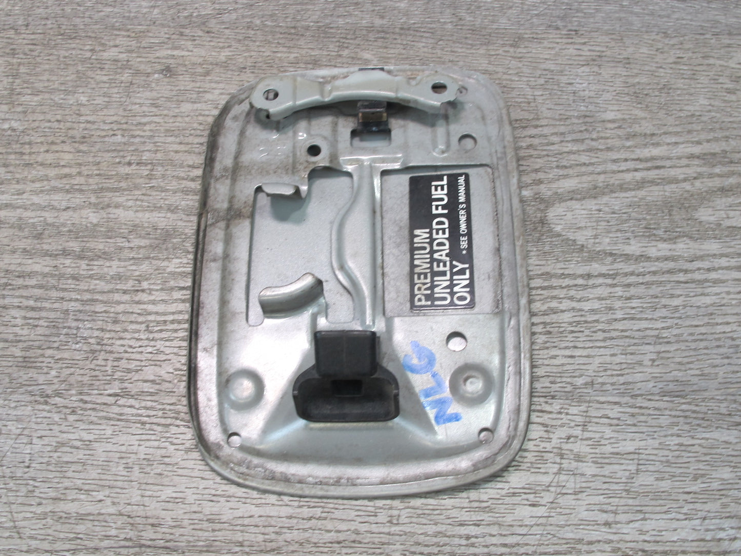 98-05 Lexus JZS160L GS400 GS430 GS300 Fuel Tank Filler Door Lid Cover Silver OEM
