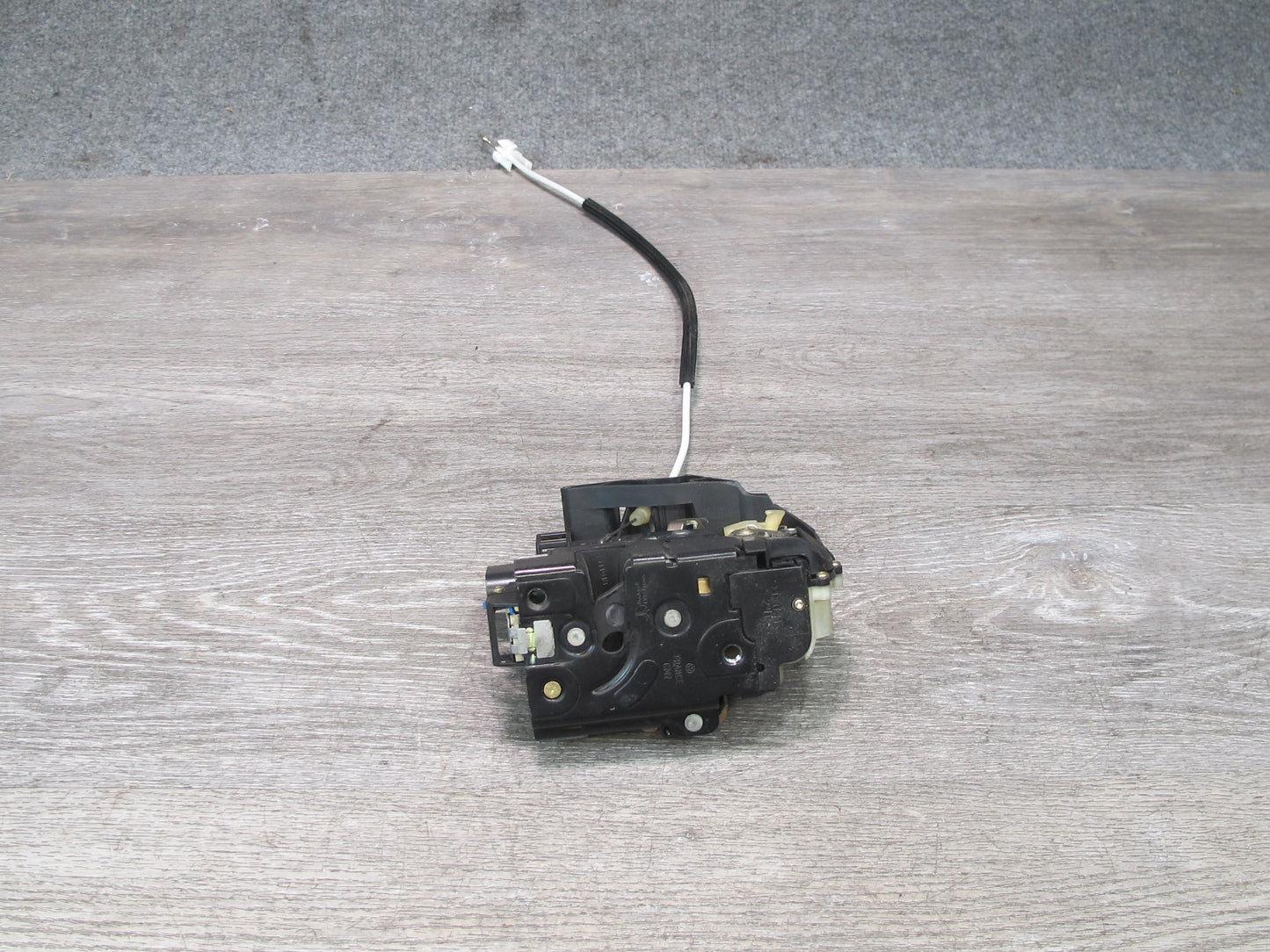 1998-2004 Porsche Boxster 986 Front Right Pass Side Door Lock Latch Actuator