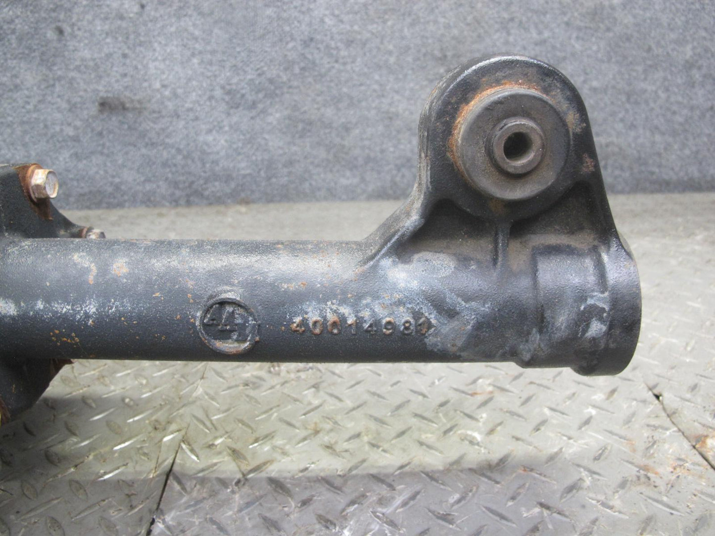 2003-2007 Hummer H2 4WD 4x4 Front Differential Carrier 4.10 Ratio