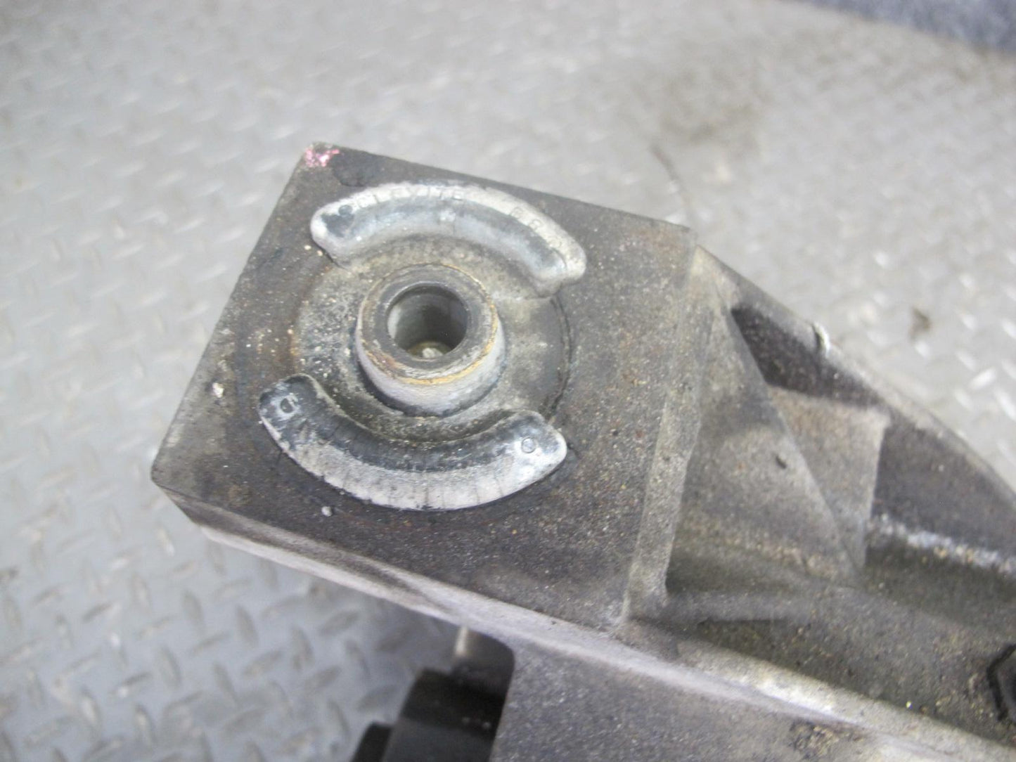 2003-2007 Hummer H2 4WD 4x4 Front Differential Carrier 4.10 Ratio