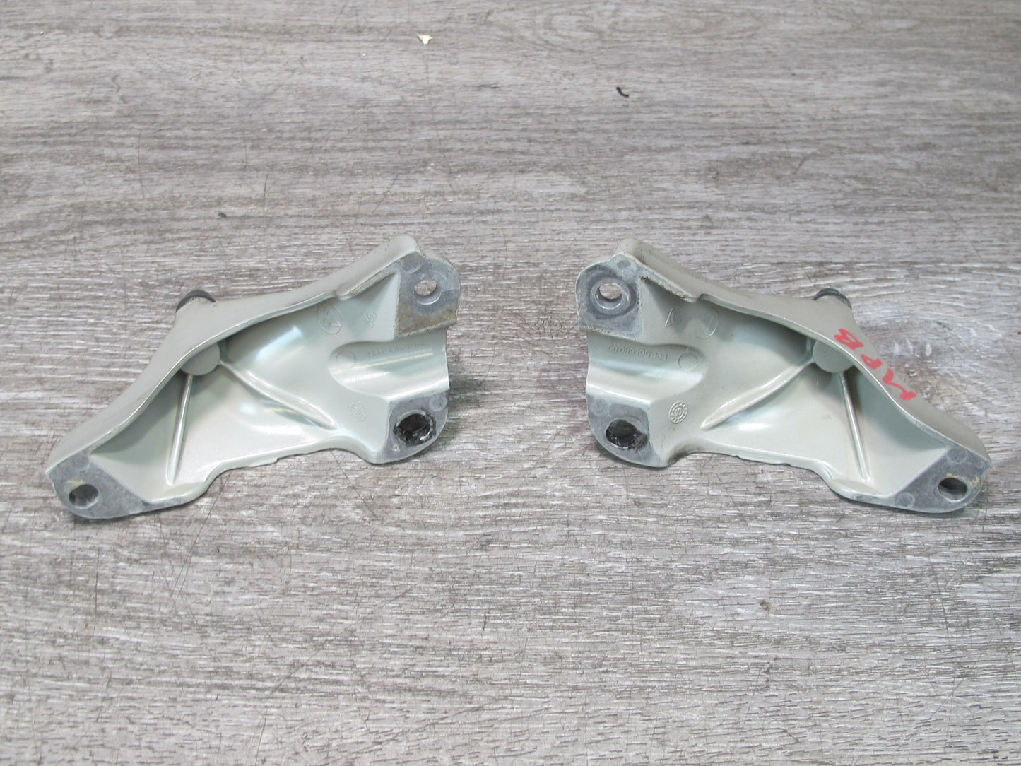 97-04 Porsche Boxster 986 Convertible TOP Shock Rear Bearing Mount Bracket Set