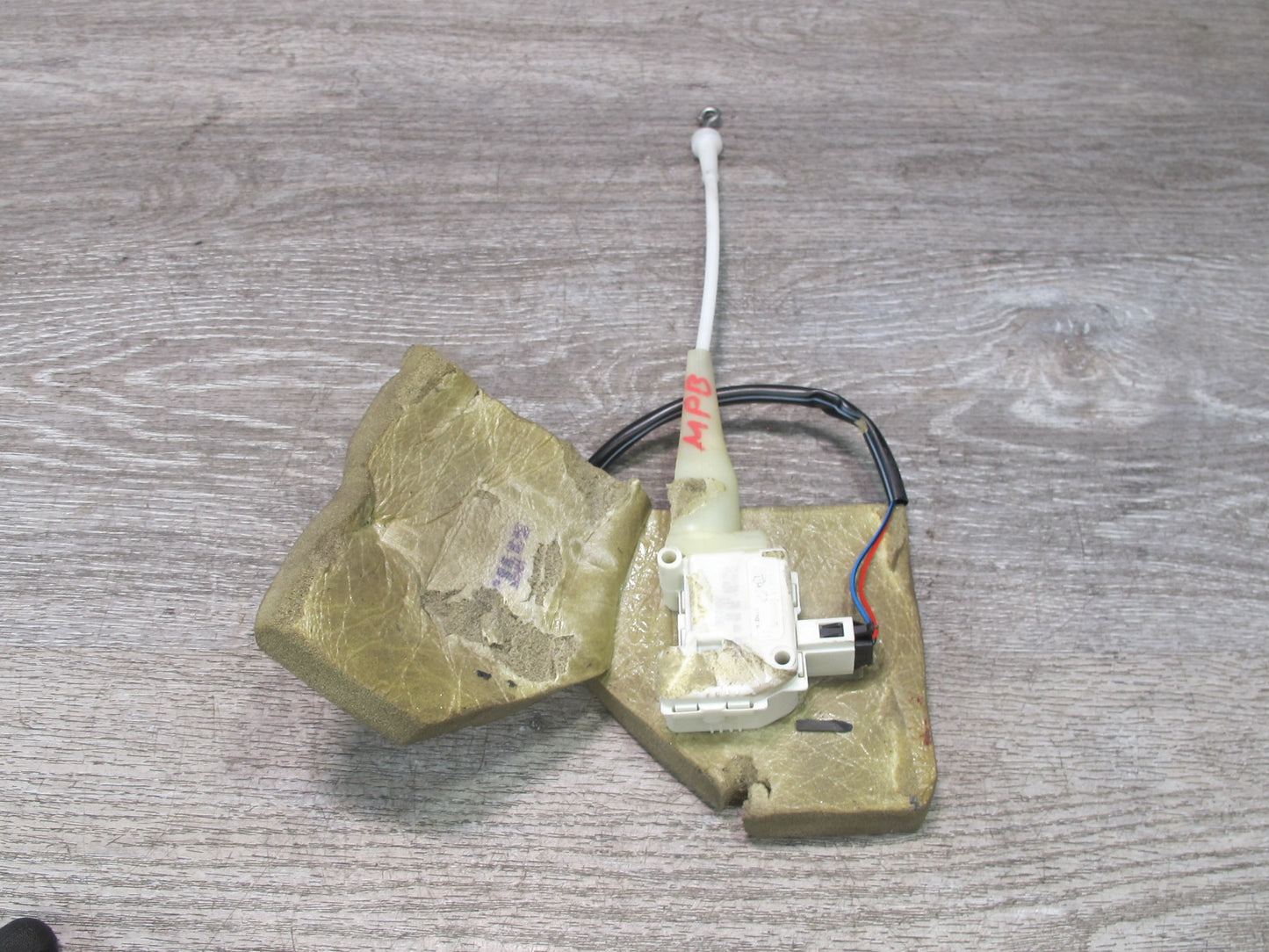 1997-2004 Porsche Boxster 986 Hood Trunk Lock Latch Release Actuator