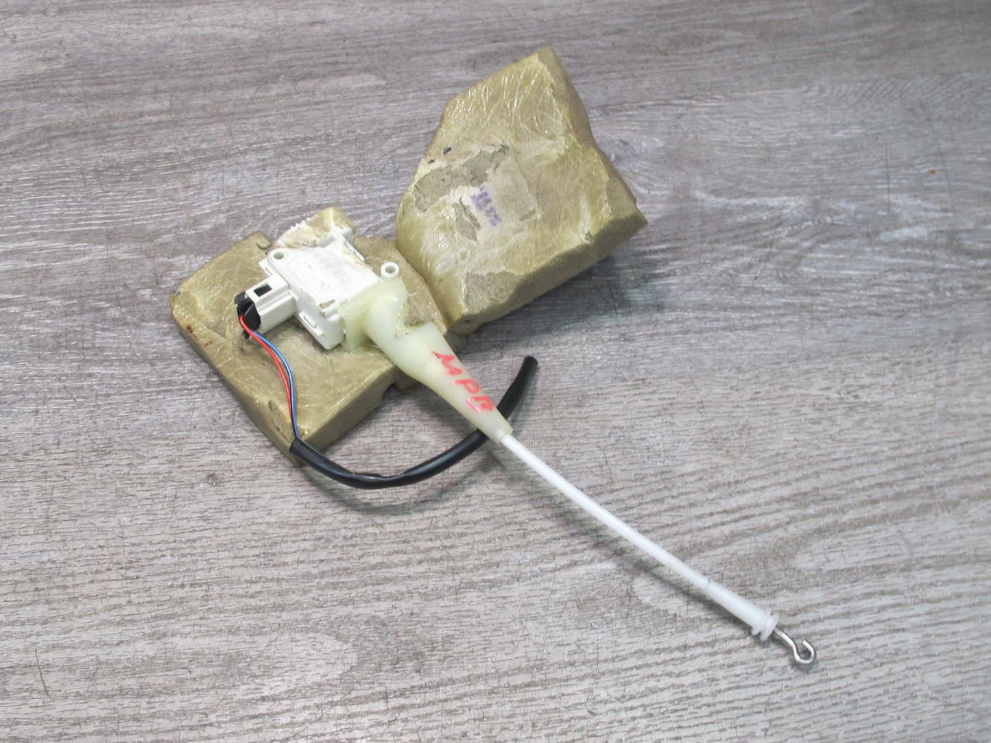 1997-2004 Porsche Boxster 986 Hood Trunk Lock Latch Release Actuator