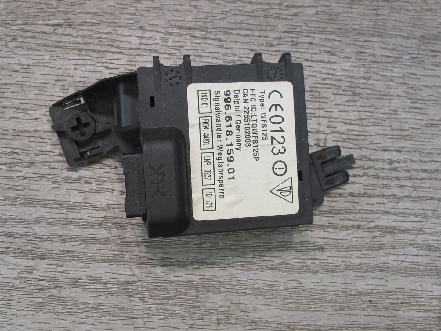 1999-2004 Porsche Boxster 986 Anti Theft Sensor Signal Transducer Module
