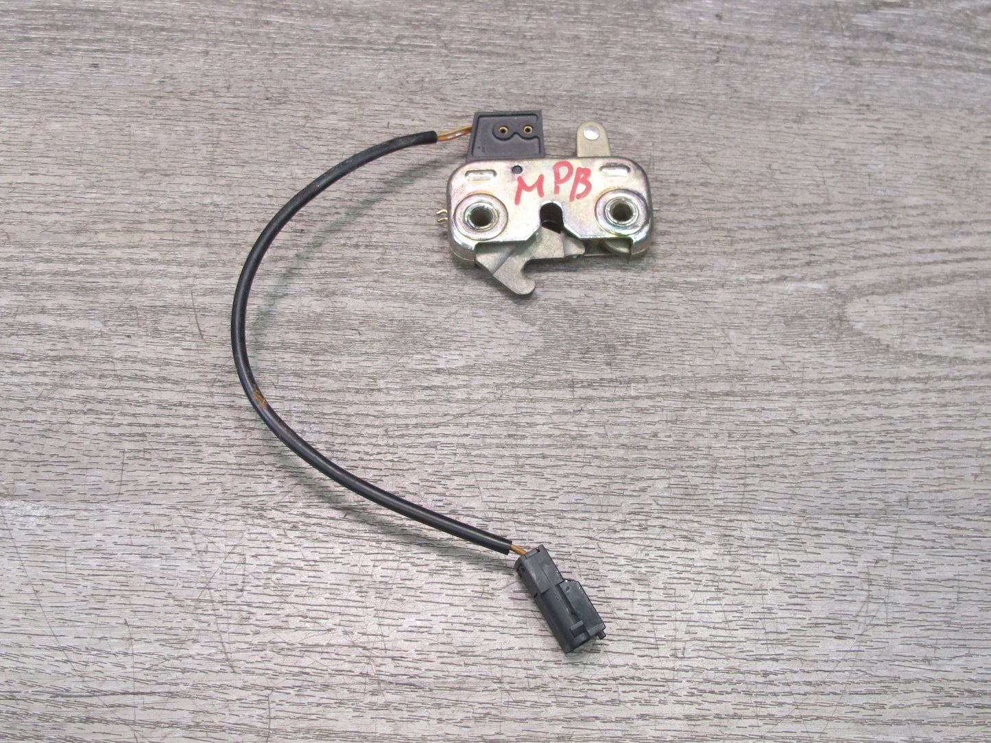 1997-2004 Porsche Boxster 986 Rear Trunk Lid Lock Latch 98651205302