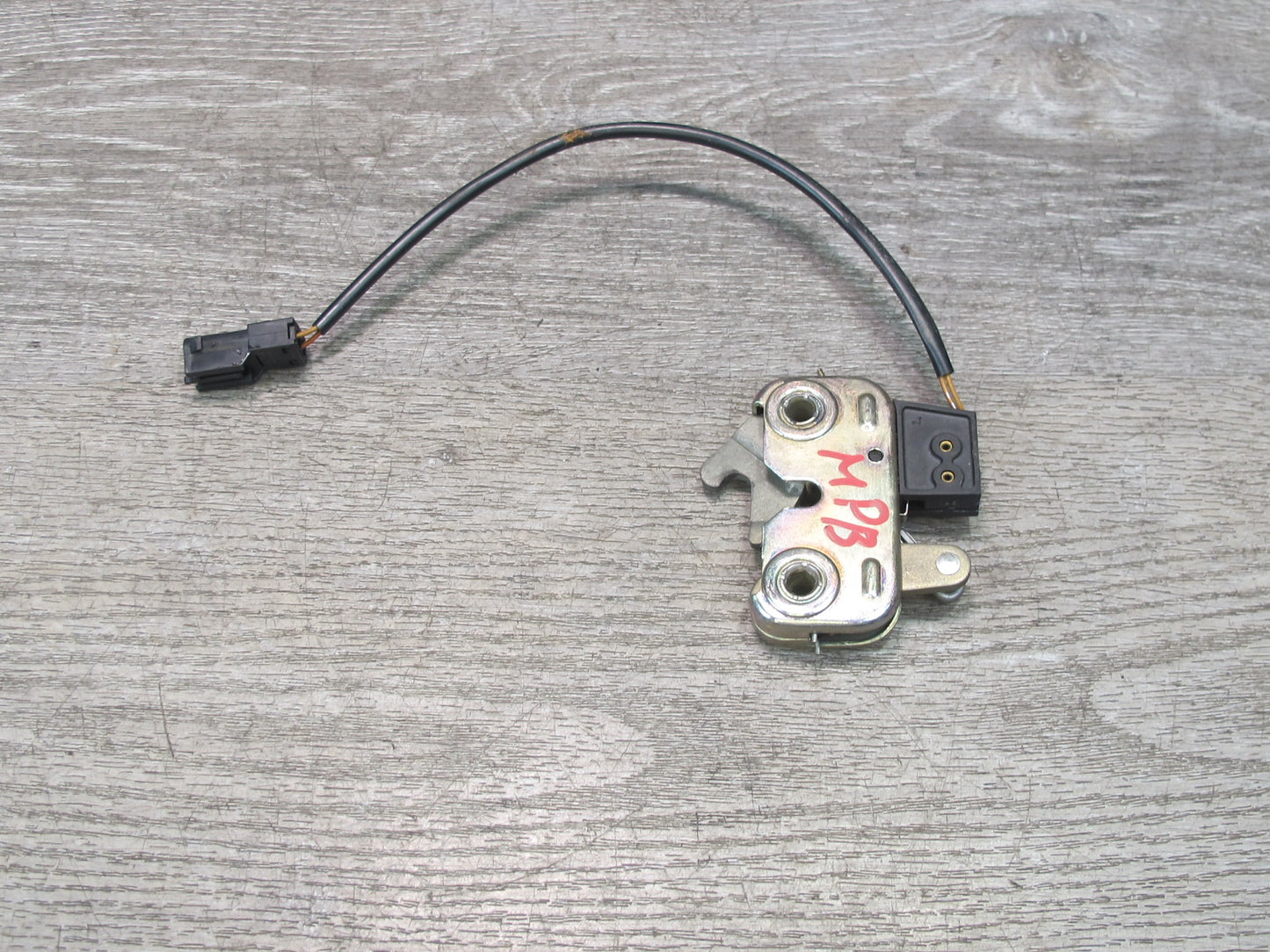 1997-2004 Porsche Boxster 986 Rear Trunk Lid Lock Latch 98651205302