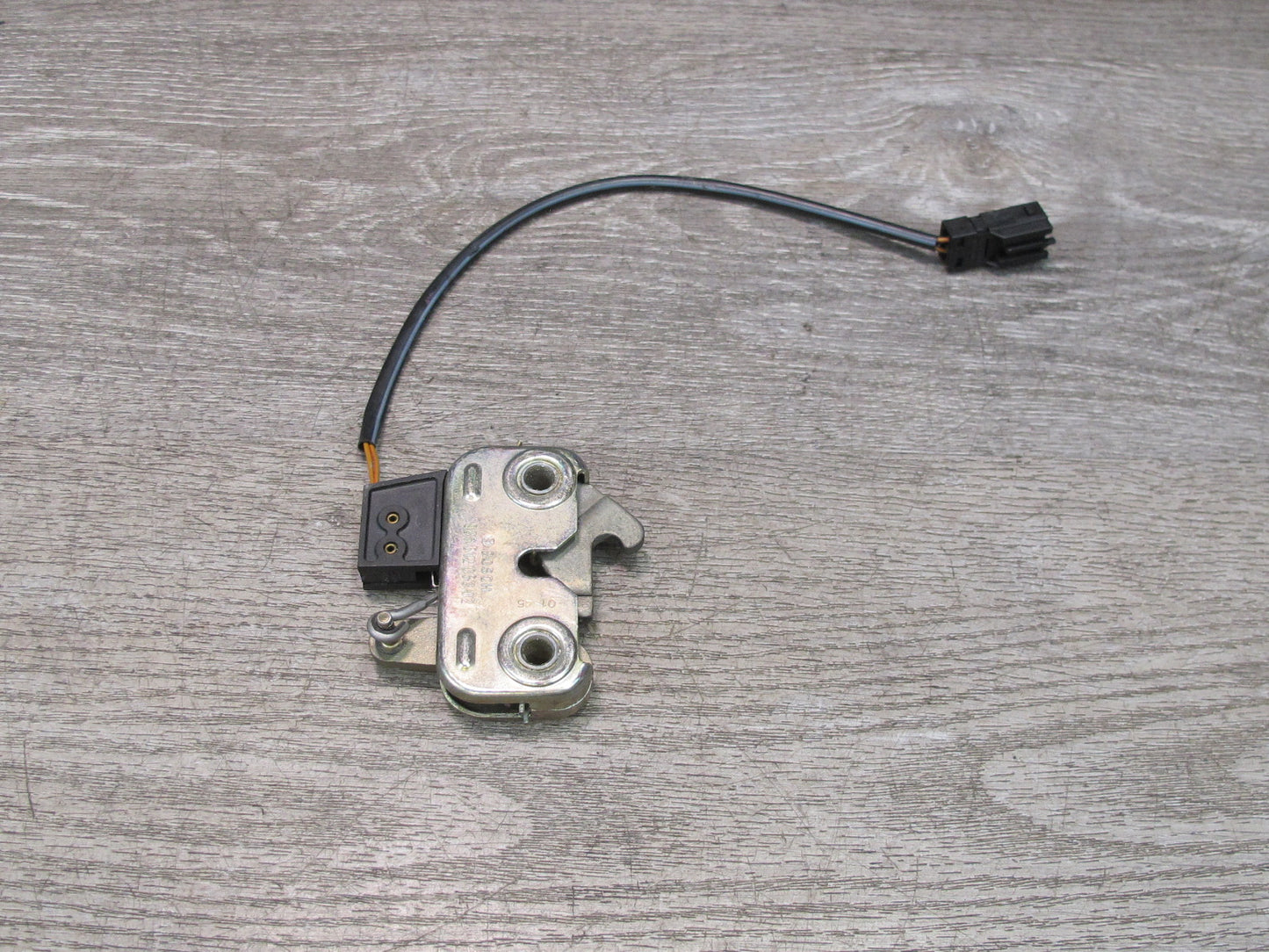 1997-2004 Porsche Boxster 986 Rear Trunk Lid Lock Latch 98651205302