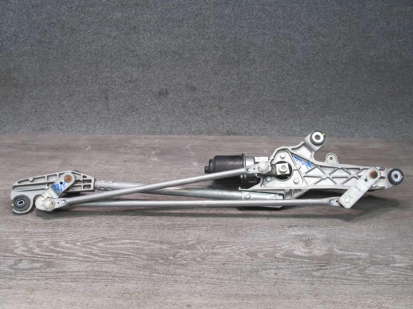 06-09 Nissan 350Z Z33 Convert Windshield Wiper Transmission Linkage & Motor OEM