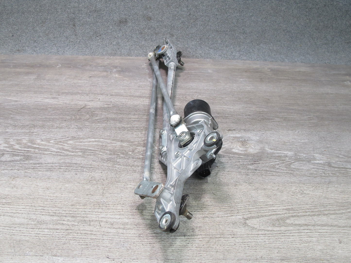 06-09 Nissan 350Z Z33 Convert Windshield Wiper Transmission Linkage & Motor OEM
