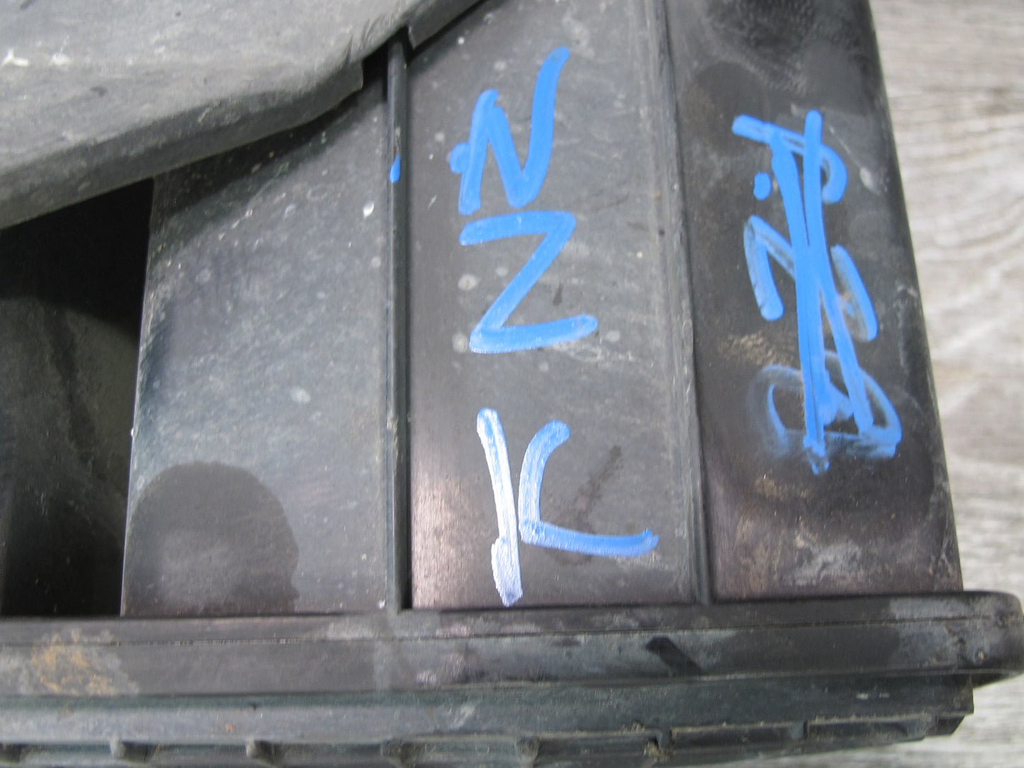 03-09 Nissan 350Z Z33 Fuel Evap Vapor Charcoal Canister OEM