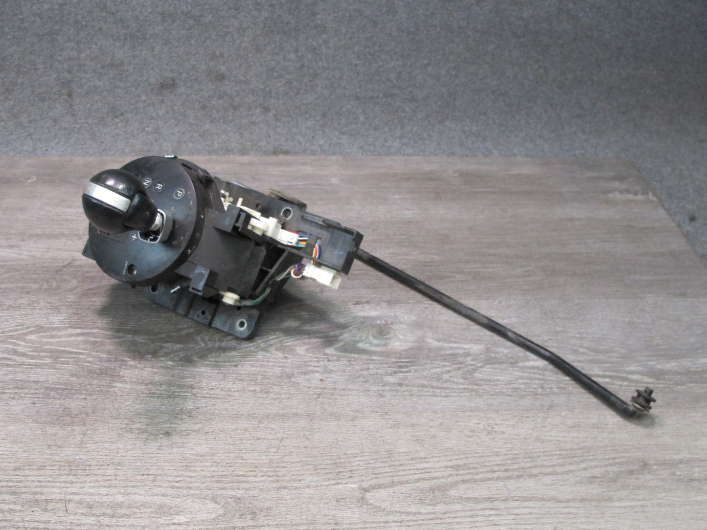05-09 Nissan 350Z Z33 A/T Automatic Transmission Gear Shifter w Linkage 51K OEM