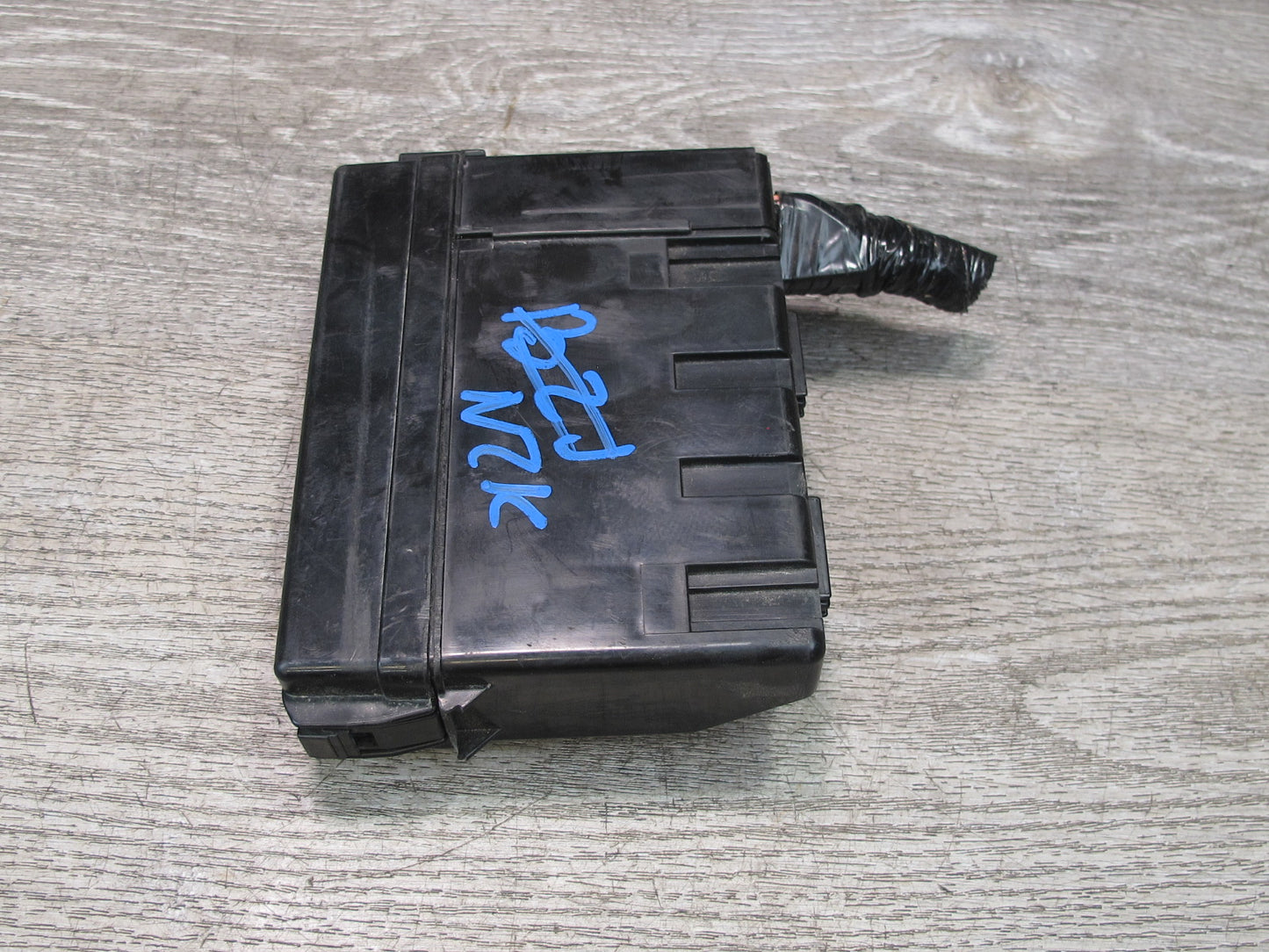 07-09 Nissan Z33 350Z Convertible GT A/T Under Hood Fuse Relay Box OEM