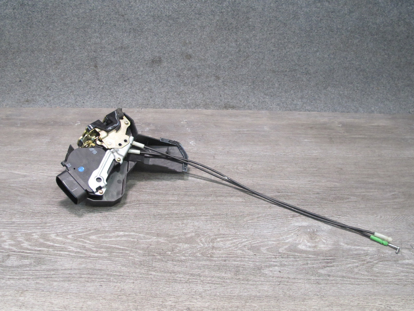 00-05 Toyota MR2 Spyder ZZW30L Left Door Lock Latch Actuator OEM