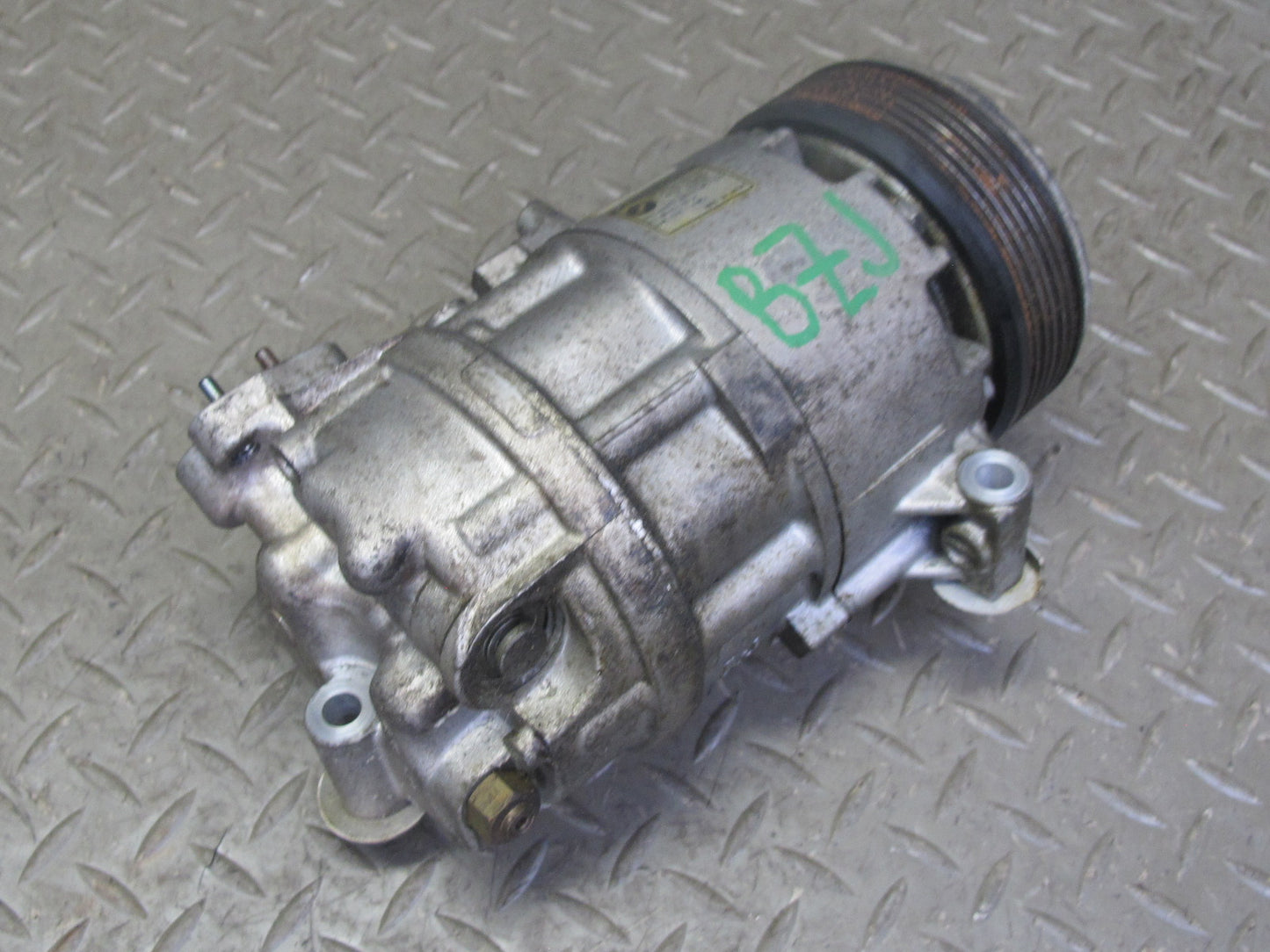 06-08 BMW E85 E86 Z4 3.0L N52 A/C Air Condition Compressor 9145355 OEM