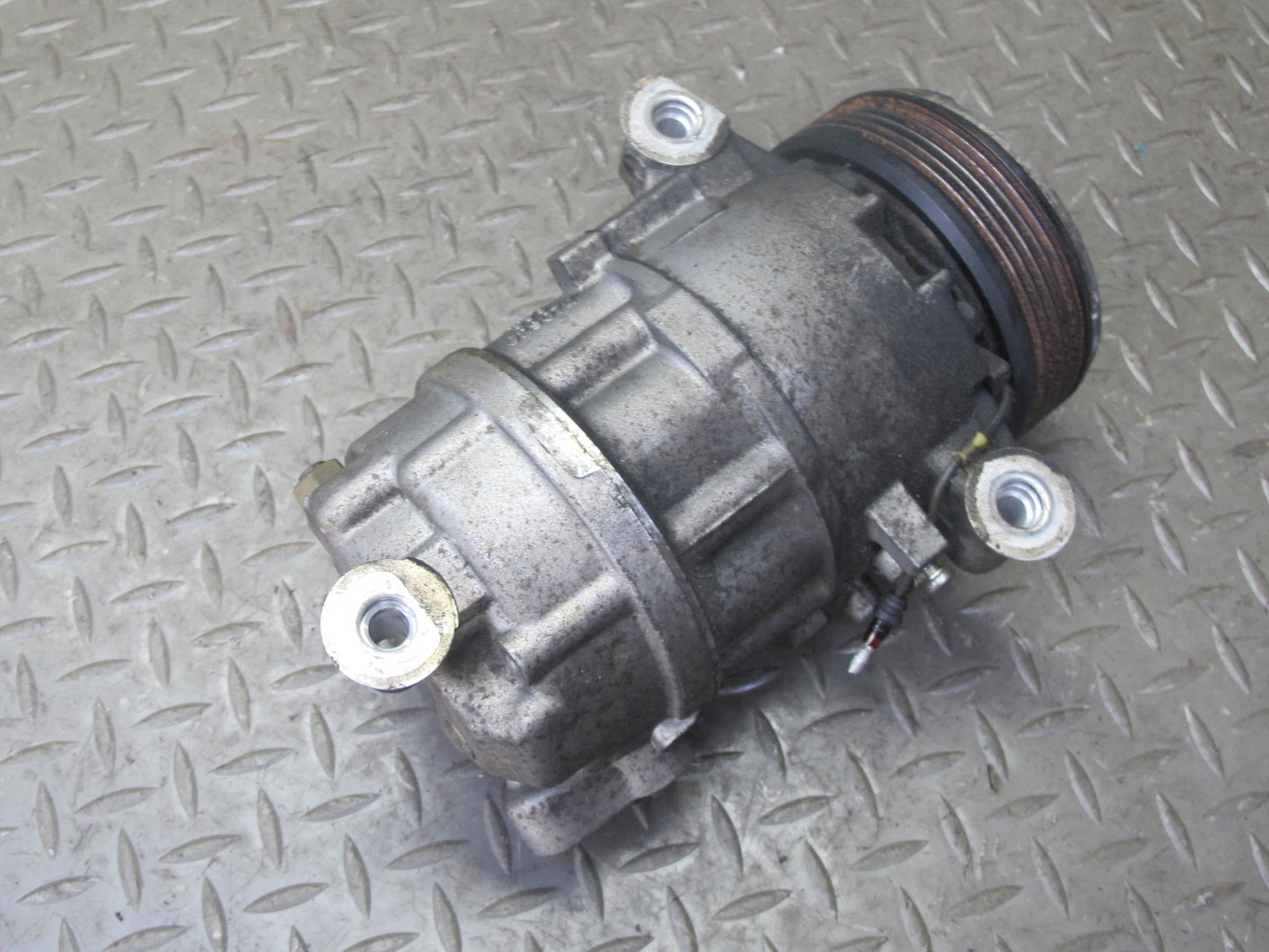 06-08 BMW E85 E86 Z4 3.0L N52 A/C Air Condition Compressor 9145355 OEM
