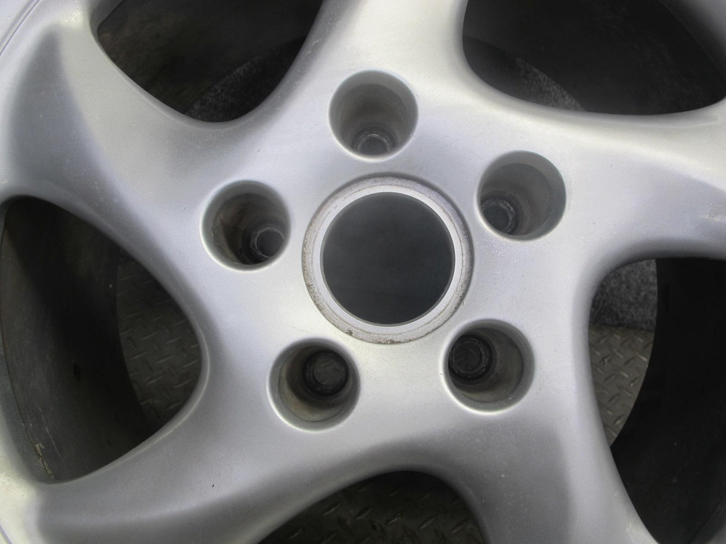 99-05 Porsche 911 Carrera 996 Factory R18" Alloy 5 Spoke Wheel Rim 18X9J ET52