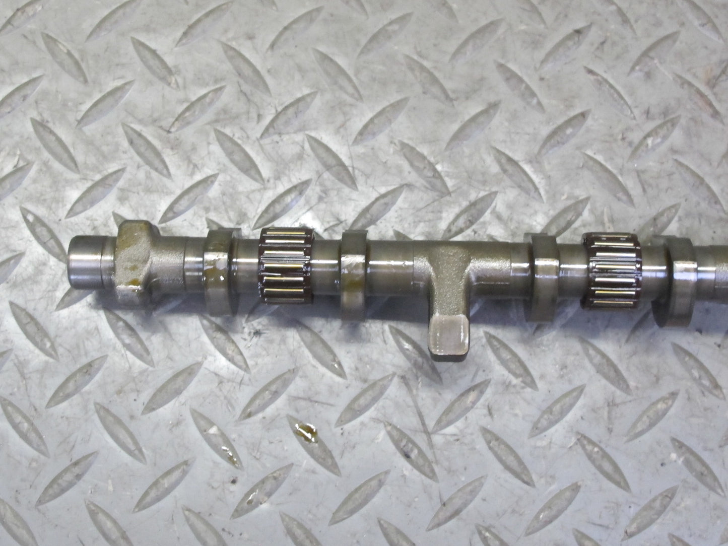 06-08 BMW E86 E85 Z4 3.0L N52 Eccentric Balance Camshaft 68K Miles 7515868 OEM