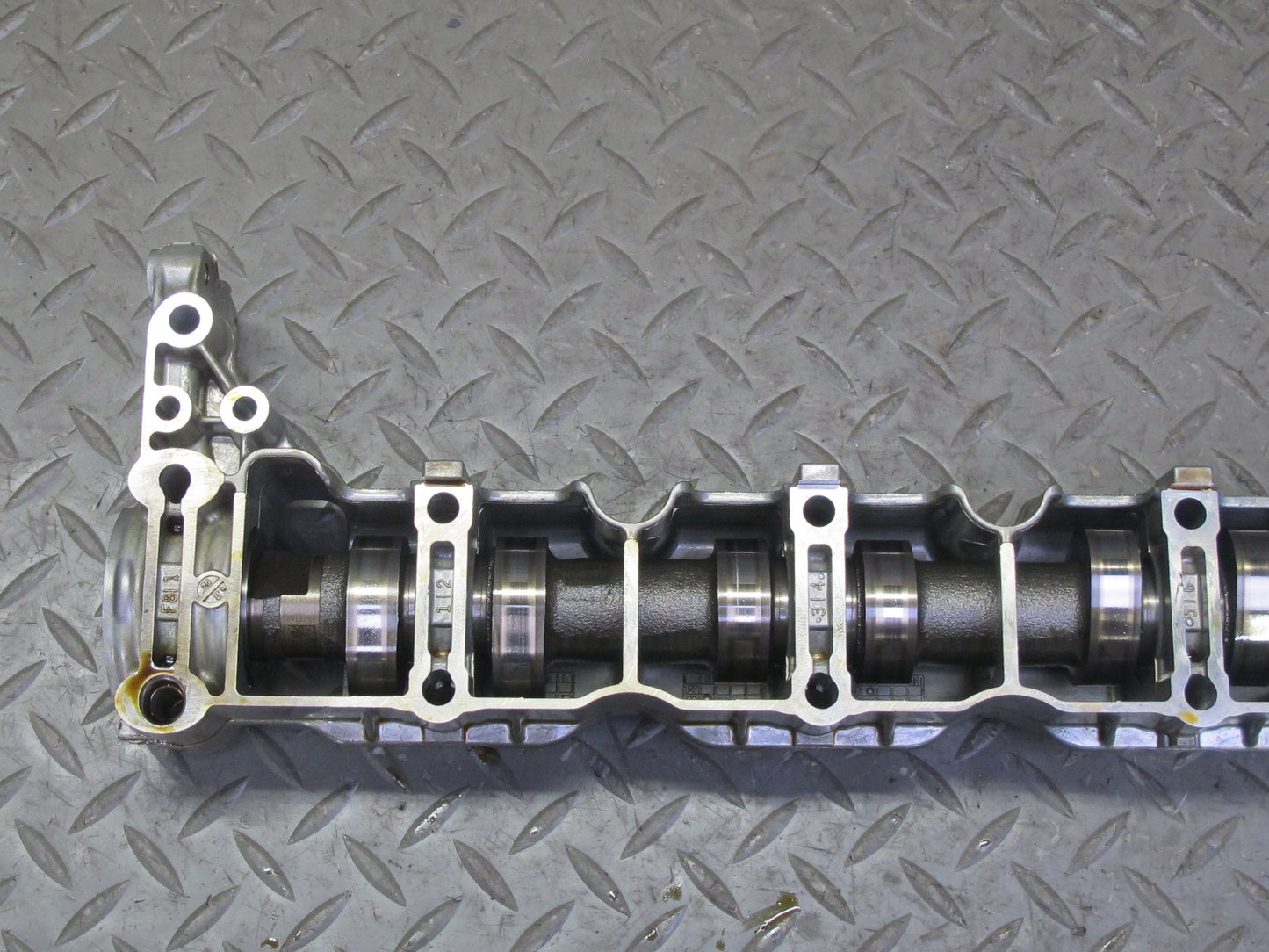 06-08 BMW E85 Z4 3.0L N52 Exhaust Camshaft w Bearing Shelf Tray 68K Miles OEM