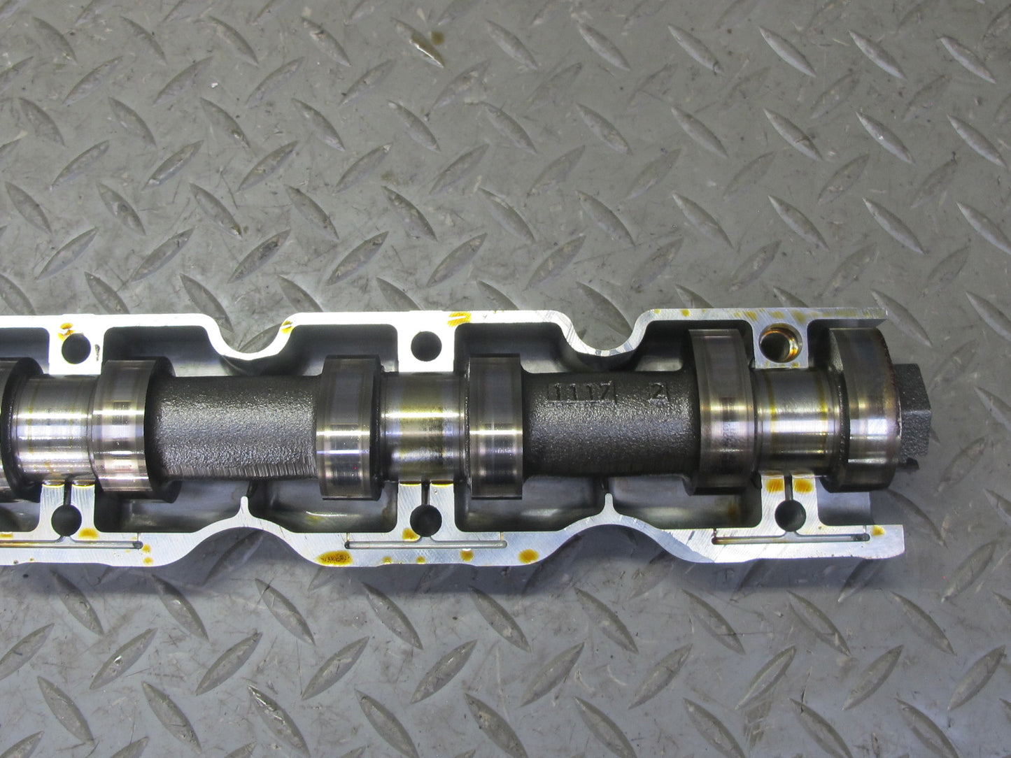06-08 BMW E85 Z4 3.0L N52 Exhaust Camshaft w Bearing Shelf Tray 68K Miles OEM
