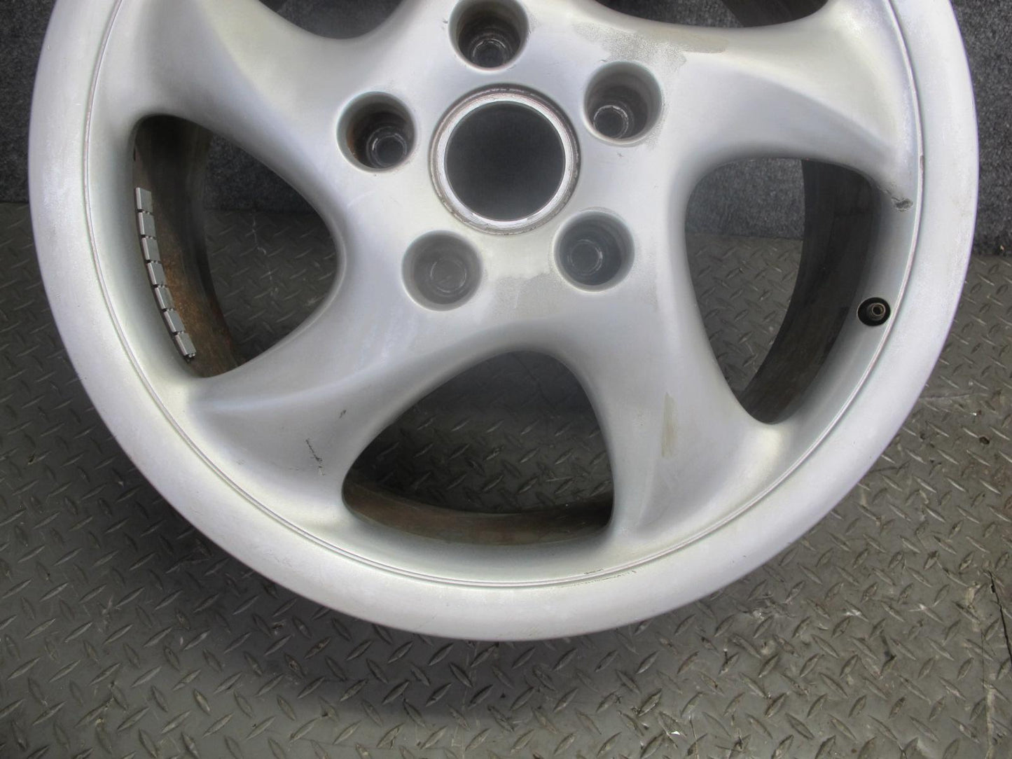 99-05 Porsche 911 Carrera 996 Factory R18" Alloy 5 Spoke Wheel Rim 18X7.5J ET50