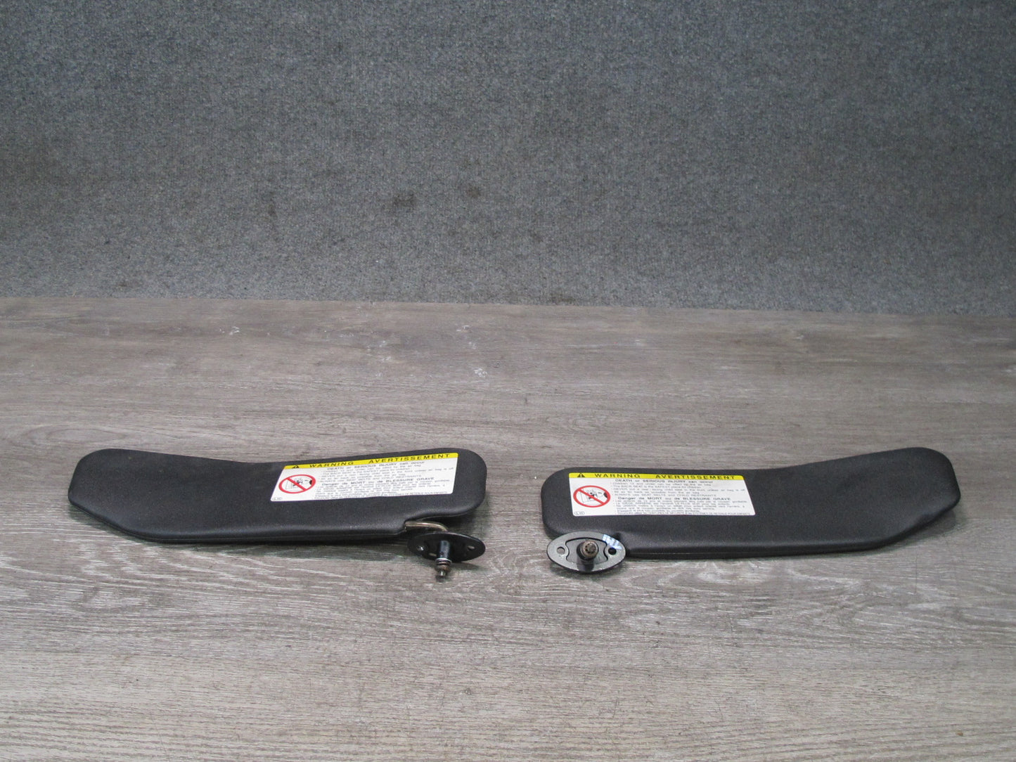 03-05TOYOTA MR2 Spyder ZZW30L Set of 2 Front Left & Right Sun Visor OEM