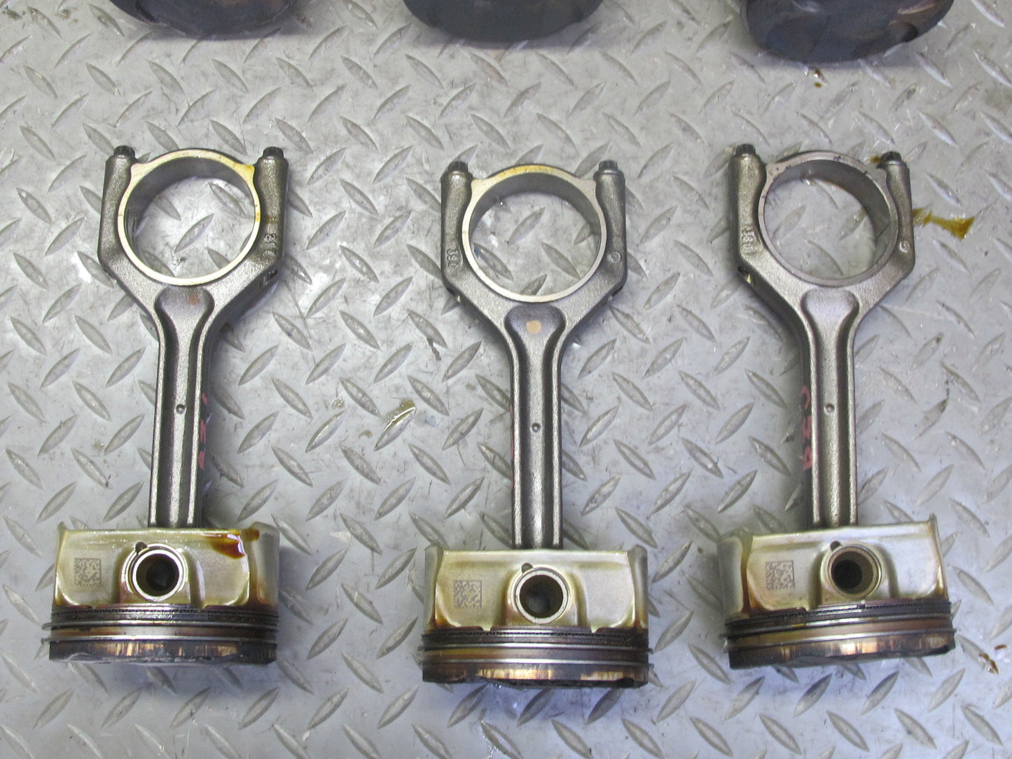 06-08 BMW E86 E85 Z4 N52 3.0L Set of 6 Engine Piston w Connecting Rod 68K OEM