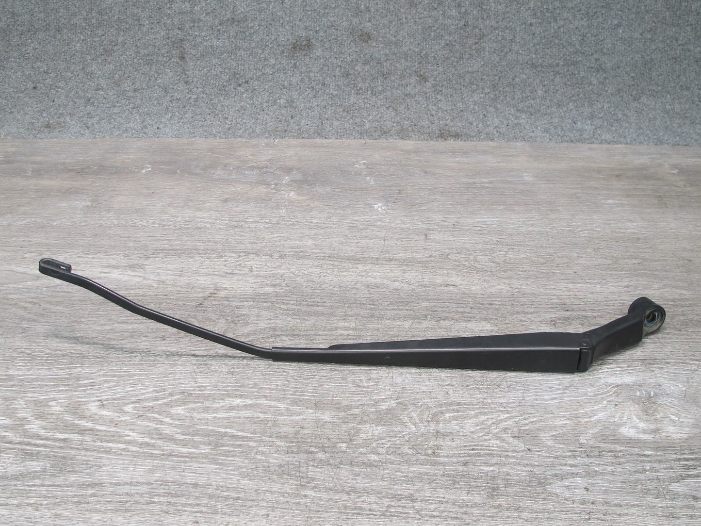 00-05 Toyota MR2 Spyder ZZW30L Set of 2 Front Left & Right Wiper Arm OEM
