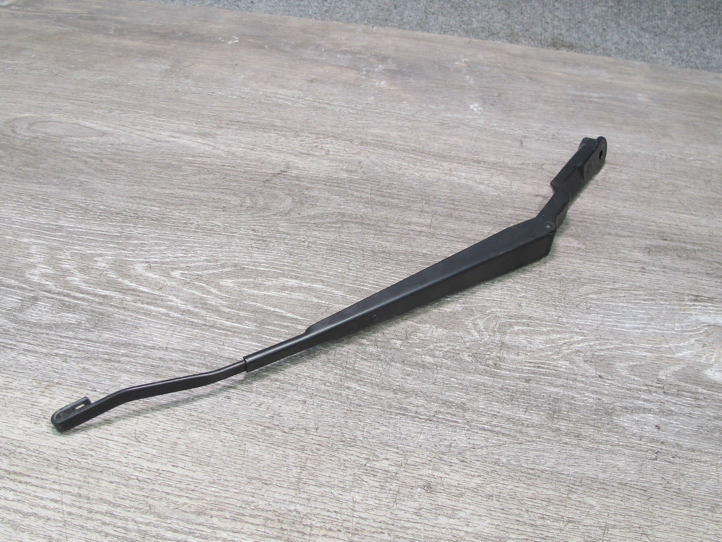 00-05 Toyota MR2 Spyder ZZW30L Set of 2 Front Left & Right Wiper Arm OEM