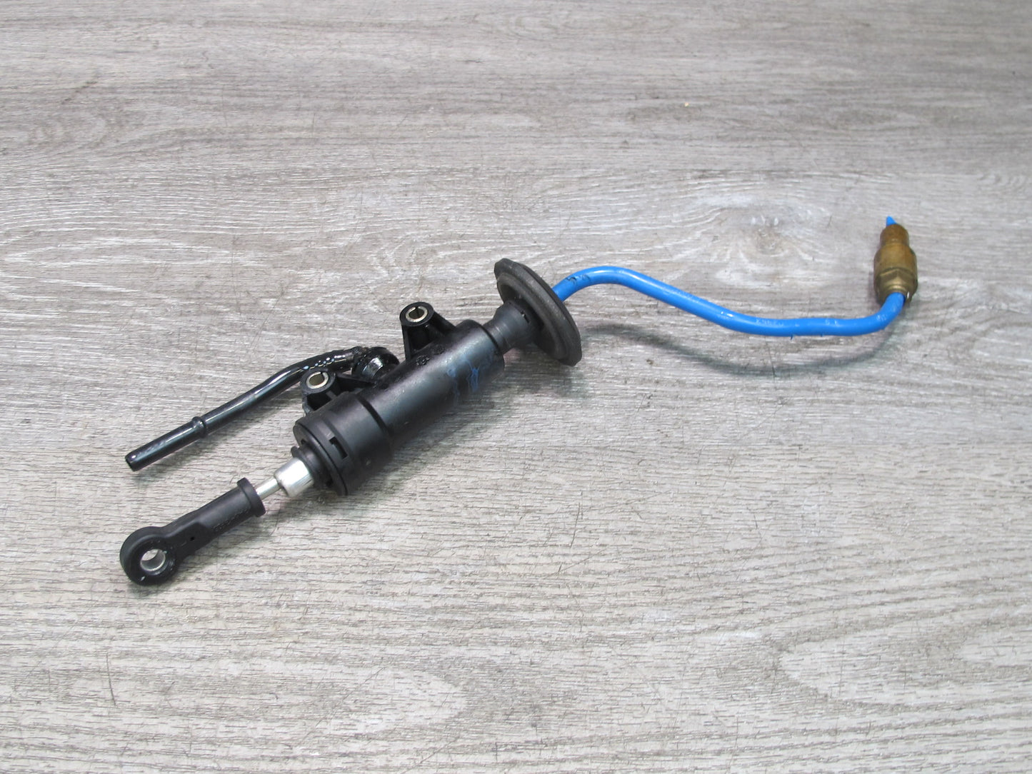 1997-2004 Porsche Boxster 986 Manual Transmission Clutch Master Cylinder W/ Pipe