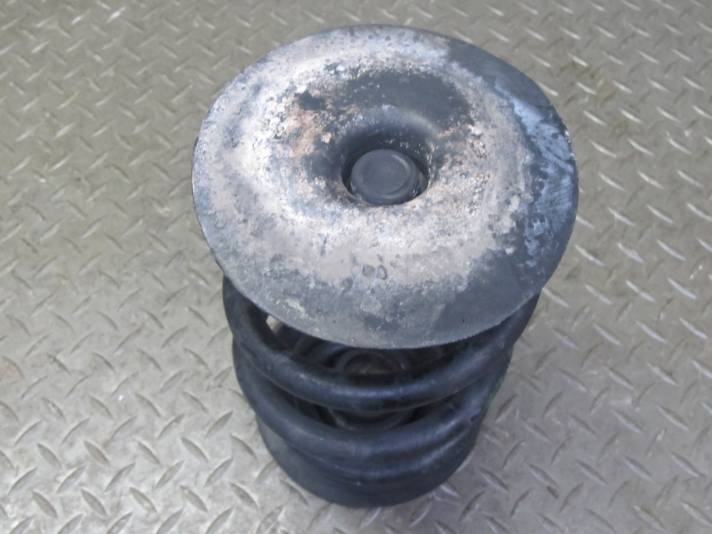 06-08 BMW E85 Z4 Set of 2 Rear Left & Right Coil Spring W/ Pads 68K Miles OEM