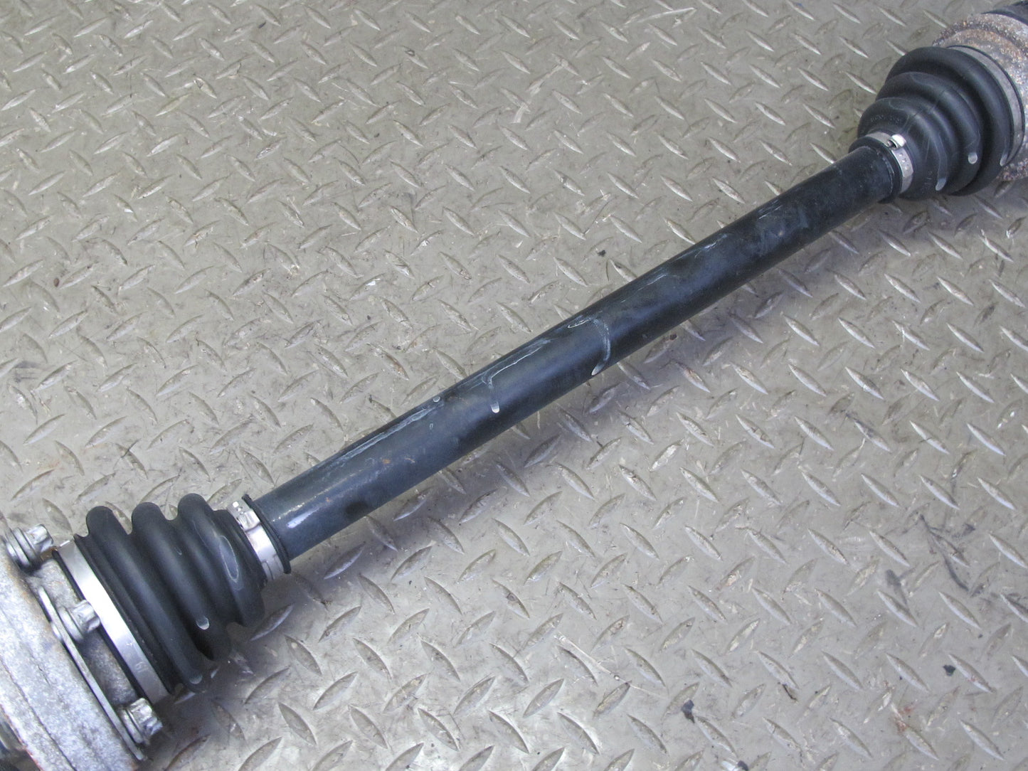 06-08 BMW E86 E85 Z4 N52 3.0L A/T Rear Right Suspension Axle Shaft 68K Miles OEM