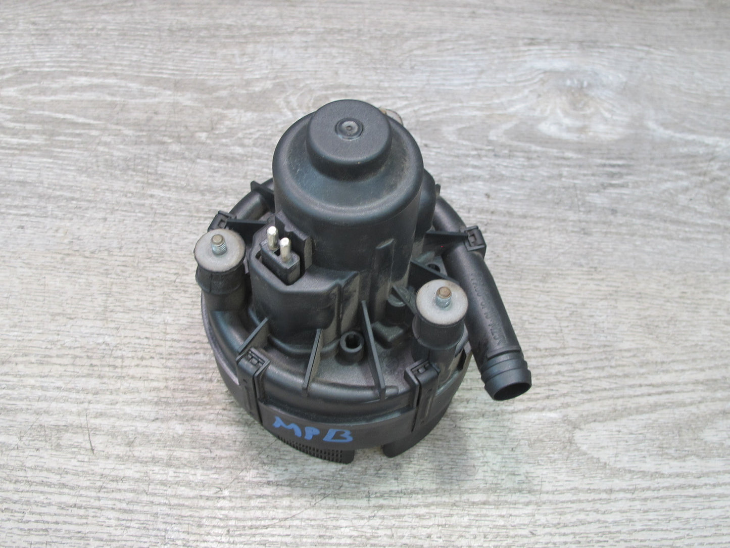 2000-2004 Porsche Boxster 986 Engine Secondary Air Injection Cooling Pump
