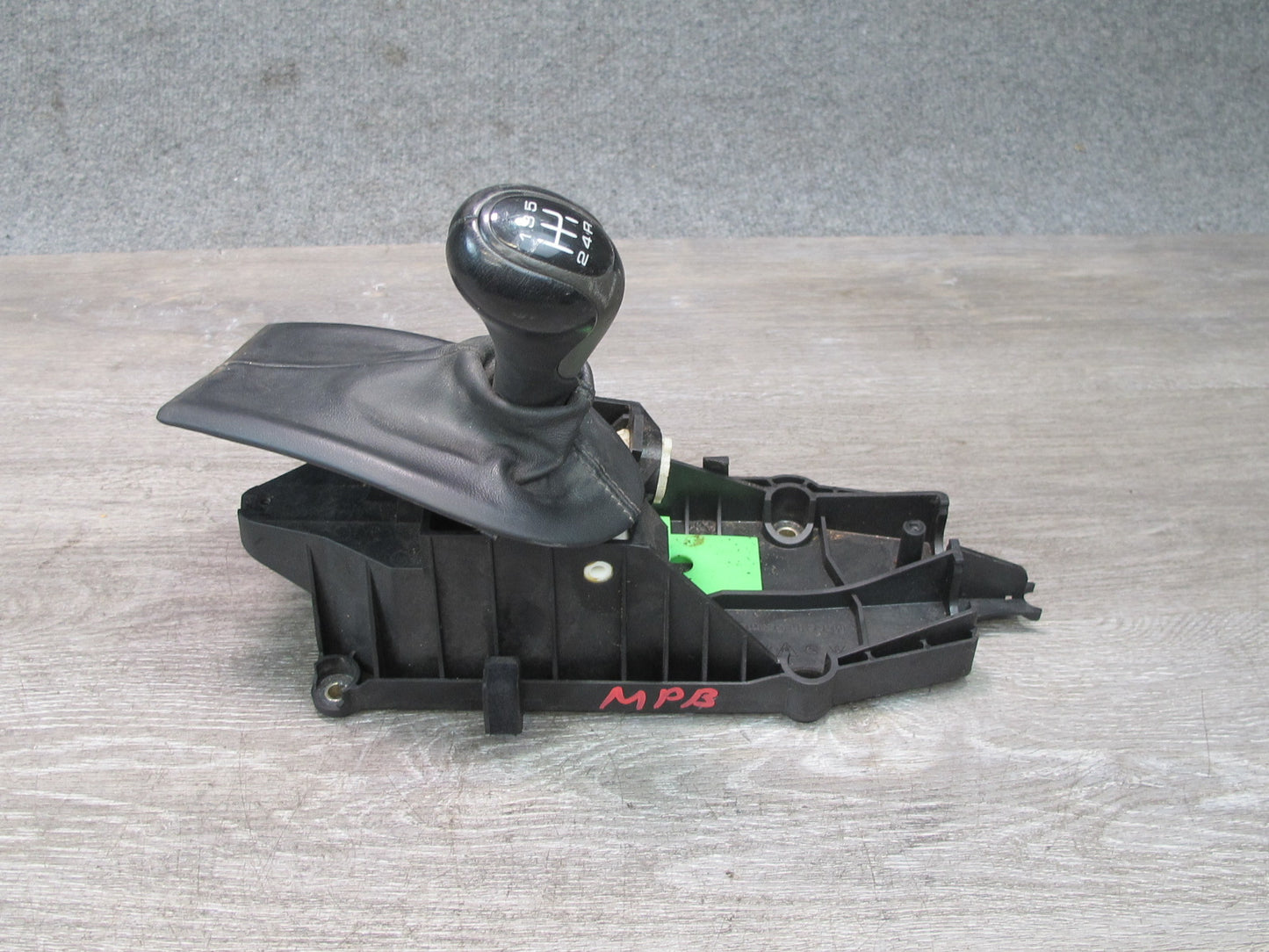 2000-2004 Porsche Boxster 986 5-SPEED Manual Transmission Gear Shifter W/ Knob