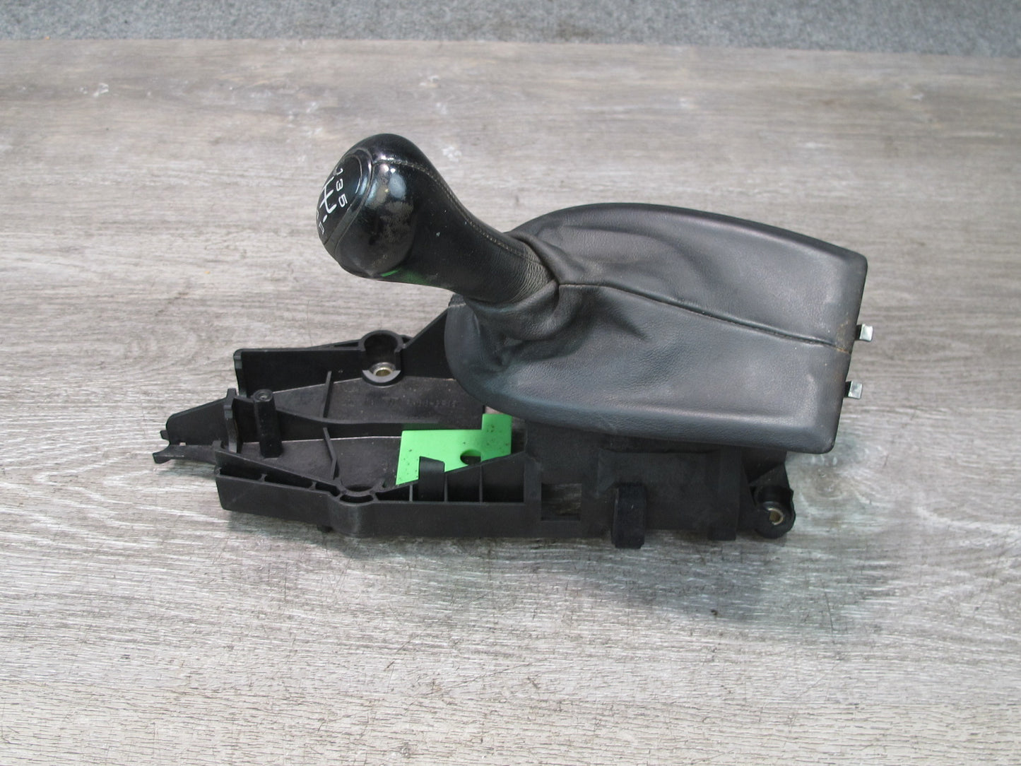 2000-2004 Porsche Boxster 986 5-SPEED Manual Transmission Gear Shifter W/ Knob
