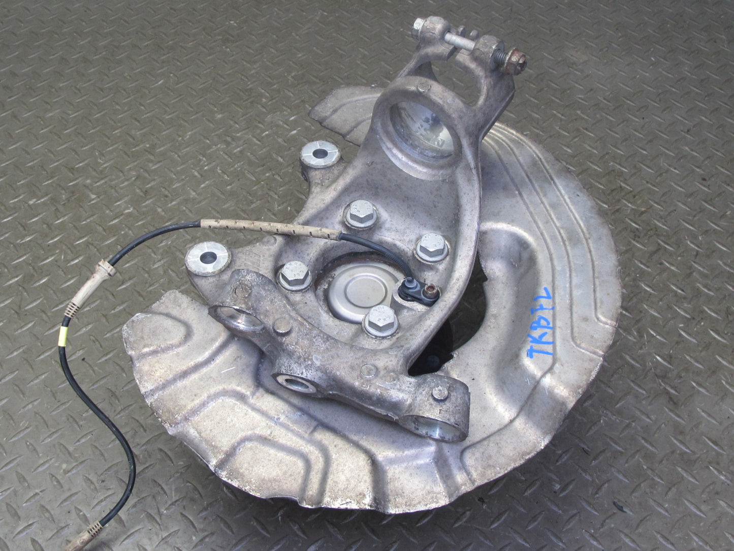 2008-2013 BMW E90 E92 M3 Front Left Spindle Knuckle Wheel Hub Bearing